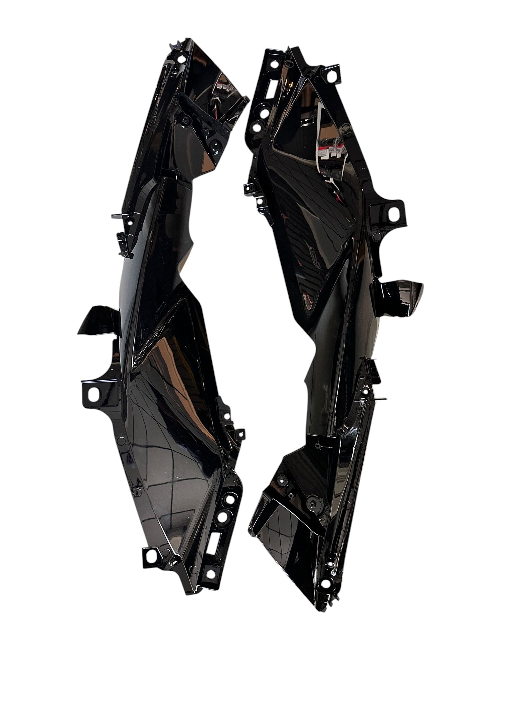 CF Moto 250SR Depo Altı Grenaj Parlak Siyah sağ-sol takım orjinal