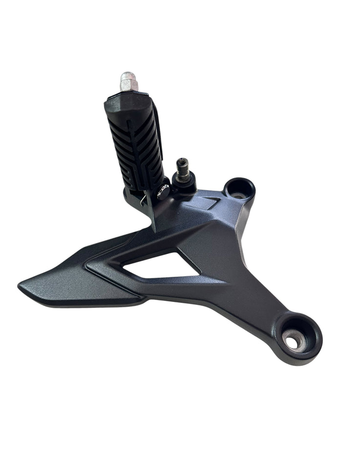 CF Moto NK250 Ön Basamak Braketi + Basamak komple orjinal